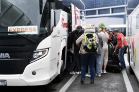 Жители России массово выезжают в страны ЕС по поддельным документам: что известно о ситуации?